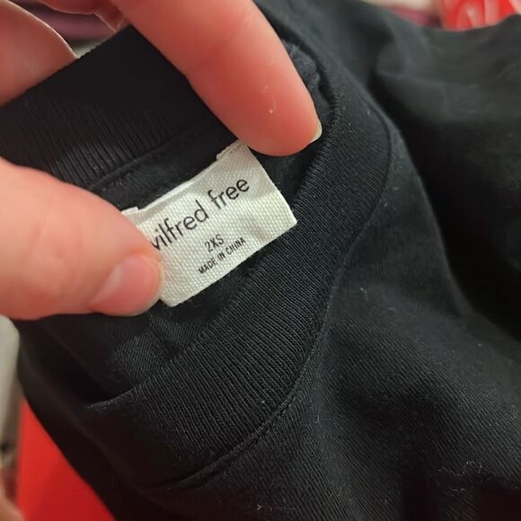 Wilfred Free • Aritzia Weekend T-Shirt - Picture 6 of 6